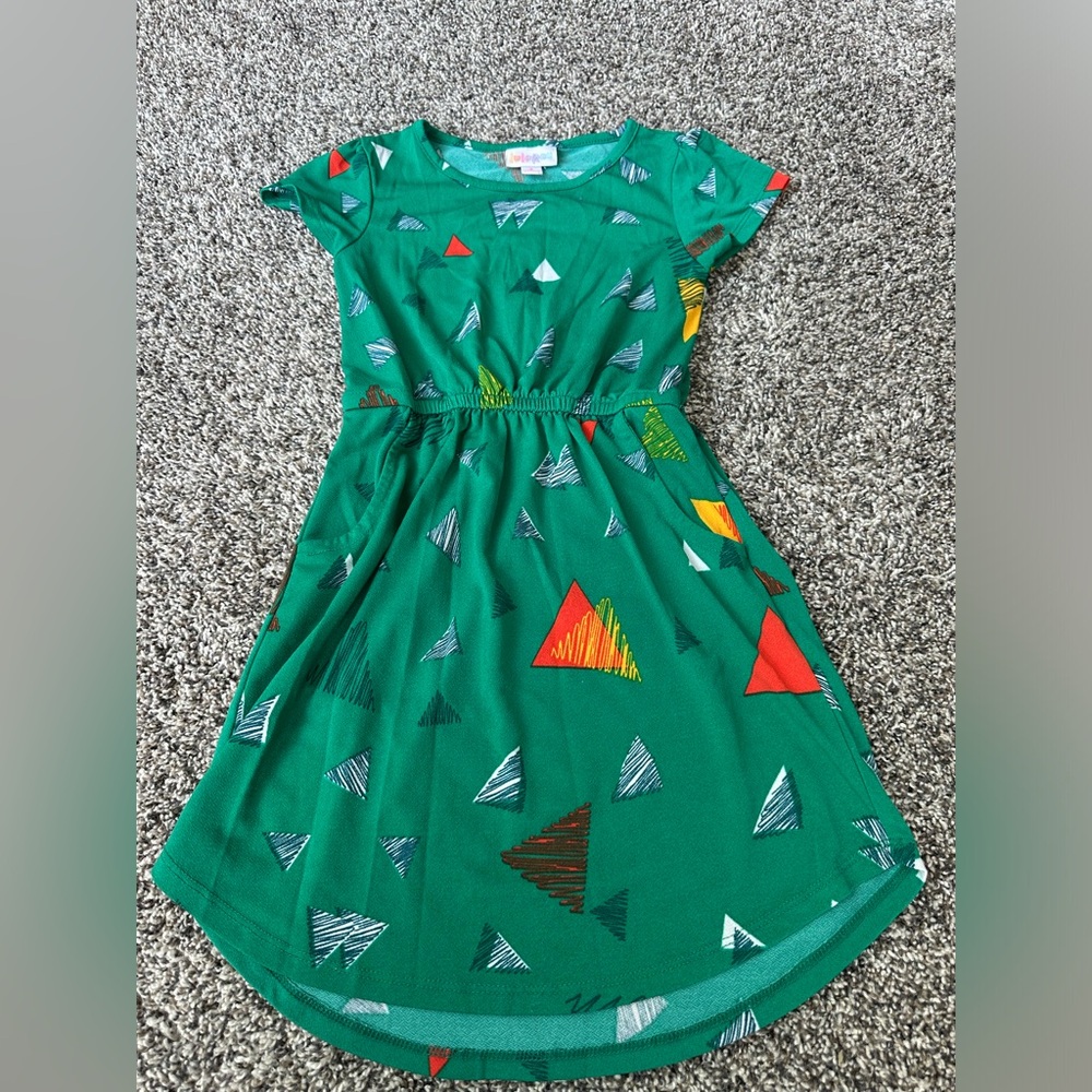 LulaRoe girls green short sleeve dress size 6